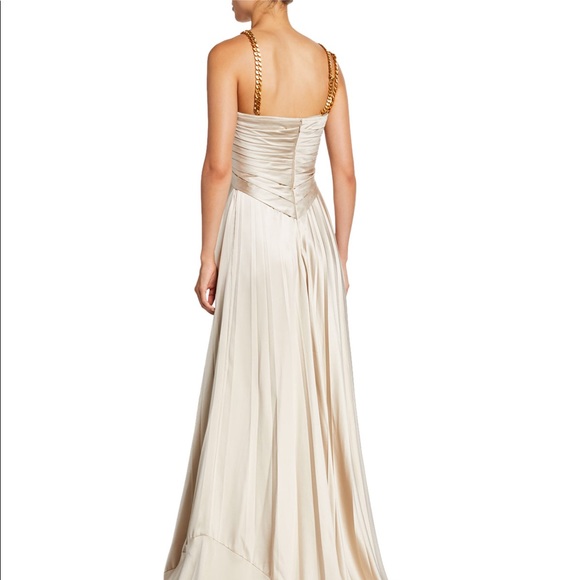 OSCAR DELA RENTA GOWN. 50% OFF. - Picture 6 of 6
